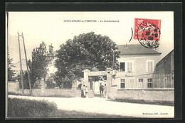 CPA Coulanges-la-Vineuse, La Gendarmerie, Facade - Coulanges La Vineuse