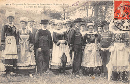 29-PONT-AVEN- UN GROUPE DE COTUMES DE PONT-AVEN SCAER ET RICE , A LA FÊTE DES FILETS BLEUS - Pont Aven