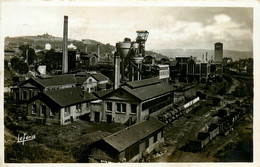 St étienne * Vue Sur Le Puits Chatelus Et Couriot * Mine Mines * Ligne Chemin De Fer * Wagons - Saint Etienne De Montluc