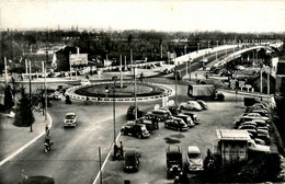 Caluire Et Cuire * Le Point Poincaré Sur Le Rhône , Entre La Commune Et Lyon * Automobile Voiture Ancienne - Caluire Et Cuire