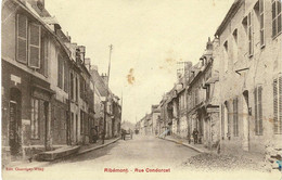 RIBEMONT - Rue Condorcet - Eboulis Devant Maison (guerre ?) - Carriole, Cheval, Promeneur... R/V - Other Municipalities
