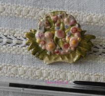 Broche En Céramique Représentant 1 Bouquet - Broches