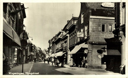 WAGENINGEN   Hoogstraat  Winkelstraat 1954 Mensen Lopen Fiets Street Gelderland Wageningen  HOLLAND HOLANDA NETHERLANDS - Wageningen