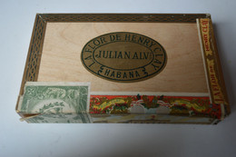 Rare Boite En Bois à Cigares Marque Juliana Alvarez La Flor De Henry Clay Cuba   Format 18.5 X 11 X 3.5 Cm - Other