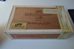 Rare Boite En Bois à Cigares Marque MANILA CIGARS Made In Philippines    Format 22 X 12.5 X 6.5 Cm - Autres & Non Classés