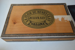 Rare Boite En Bois à Cigares Marque La Flor De Henry Clay Habana    Format 24 X 15 X 4 Cm - Sonstige & Ohne Zuordnung