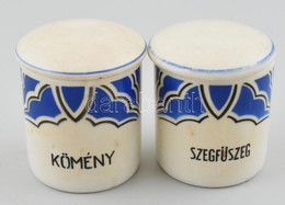 2 Db Gránit Kerámia Fűszertartó Edény (kömény, Szegfűszeg), Matricásak, Jelzettek, Kis Mázhibákkal, Kopásokkal, M: 8 Cm - Other & Unclassified