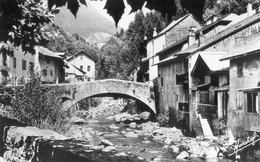 74 - Taninges - Le Vieux Pont Sur Le Foron - Taninges