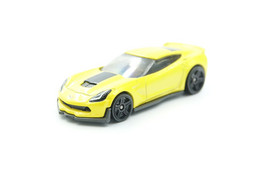 Hot Wheels Mattel Corvette C7 ZO6 Pearl Yellow Issued 2016, Scale 1/64 - Matchbox (Lesney)