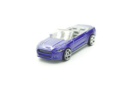 Hot Wheels Mattel Ford Mustang GT Convertible Issued 2018, Scale 1/64 - Matchbox (Lesney)