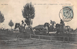 Cavaillon         84        L'Hippodrome.  Hippisme Saut D' Obstacle    (voir Scan) - Cavaillon