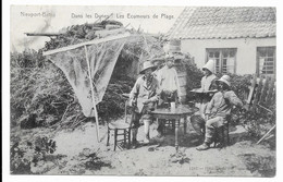 - 1331 -    NIEUPORT-BAINS  Dans Les Dunes Ecumeurs De Plage - Nieuwpoort