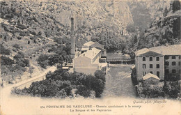 Fontaine De Vaucluse        84         Chemin Conduisant à La Source Et Les Papeteries     (voir Scan) - Andere & Zonder Classificatie