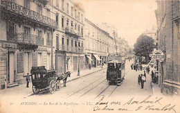 Avignon       84    Rue De La République. Grand Hôtel Et Tramway    N° LL 20     (voir Scan) - Avignon