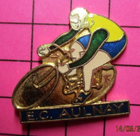 113a Pin's Pins / Beau Et Rare / THEME : SPORTS / CYCLISME CLUB EC AULNAY VELO - Cyclisme