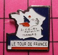 SP16 Pin's Pins / Beau Et Rare / THEME : SPORTS / MAIN AILEE CYCLISME TOUR DE FRANCE SECOURS POPULAIRE FRANCAIS - Cyclisme