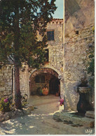 Carte Postale. Cote D'Azur. Vieux Village Provençal. Circulé. Timbre. Cachet Poste Callas. Var 1978. Etat Moyen. Taches - Callas