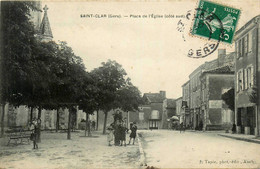 St Clar * La Place De L'église * Villageois - Autres & Non Classés