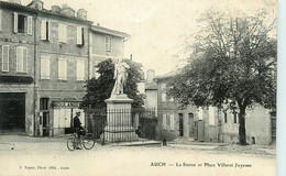 Auch * La Place Villaret Joyeuse * La Statue * Boulangerie - Auch