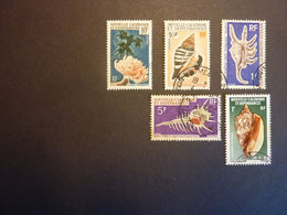 NOUVELLE CALEDONIE, Thème COQUILLAGES, Années 1959-1981, YT N° 293 - 358 - 369 - 379 - 446  Oblitérés - Used Stamps