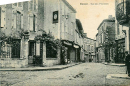 Eauze * La Rue Des Pénitents * Commerces Magasins - Autres & Non Classés