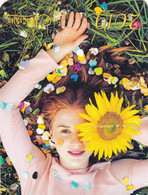 A6097- Photo Model Girl With Sun Flower, Oil Advertising Calendar, 2019 Ucraine, Small Calendar - Small : 2001-...