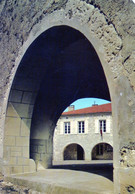 Bourg-de-Visa. Place De La Mairie. Les Couverts. - Bourg De Visa