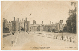 Hampton Court Palace, Western Approach, 1931 Postcard  To R. Thackray, Nr. Ripon - Middlesex