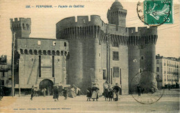 Perpignan * RARE CPA En Soie Silk ! * Place Et Façade Du Castillet * éditeur Brun Frères - Perpignan