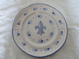 Assiette Motif Fleur De Lys - Henriot - Quimper/Henriot (FRA)