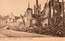 59 Douai Une Rue En Ruines - Douai