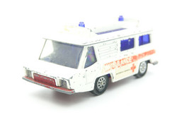 CORGI , High Speed Motorway Ambulance, N°700 - Issue - Matchbox