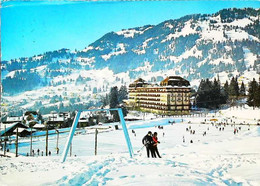 ►     CPSM  Patinoire Ice Rink  Suisse Le Villars Palace 1974 - Figure Skating