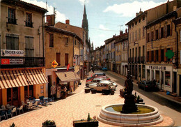 Vernoux En Vivarais * La Place Aristide Briand Et Rue Simon Vialet * Débit De Tabacs Tabac * Pharmacie - Vernoux