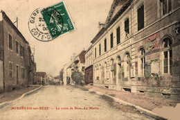 N°12187 Z -cpa Mirebeau Sur Bèze -la Route De Bèze- La Mairie- - Mirebeau