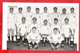 RUGBY UNION     ENGLAND XV   1960-61  TEAM   VICTOR COMIC TRADE CARD - Rugby