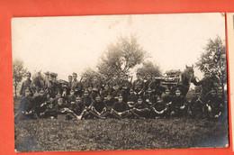 ZOL-18 Photo De Groupe De Militaires, Vraisemblablement à La Chaux-de-Fonds Ou Le Locle Selon Origine Du Lot Non Circulé - Le Locle