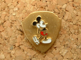 PIN'S MICKEY - Disney