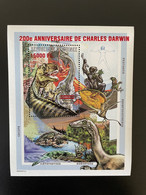 Guinée Guinea 2009 Mi. Bl. 1736 Surchargé Overprint Dinosaures Dinosaurier Dinosaurs 200e Anniversaire De Charles Darwin - Préhistoriques