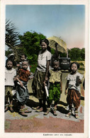 PC CPA LAOS, LAOTIENNE AVEC SES ENFANTS, Vintage Postcard (b26712) - Laos