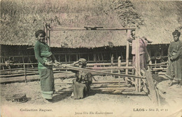 PC CPA LAOS, JEUNE FILLE KHA KOUÉNE TISSANT, Vintage Postcard (b26721) - Laos