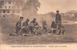 Militaria  Gruppenweises Abkochen Im Einzelkochgeschirr - Cuisson Dans La Gamelle - Schweizer Armee - Armée Suisse - - Autres & Non Classés