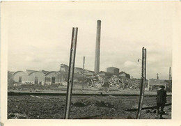 Photographie - Militaria - Guerre 1939-45 - 4 Photos - Allier - Montlucon - Bombardement De L'usine Dunlop Le 15/09/1943 - Guerra, Militari