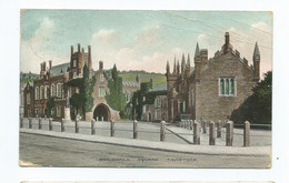 Devon  Postcard Used Tavistock Guildhall Square Some Creasing  Used Tavistock 1906 - Ilfracombe