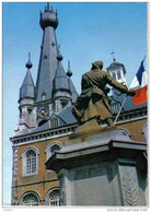 Carte Postale 59.  Solre-le-Chateau  Le Monument Et Son Exceptionnelle église  Du XVe  Siècle Très Beau Plan - Solre Le Chateau