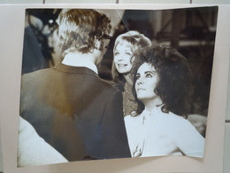 2 X Photos Elisabeth TAYLOR Dans "La Belle Tigresse" - Fotos