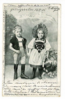 Couple D'enfants Suisses Vêtus D'habits Régionaux (hotte à Lait & Canne De Montagne) Circ 1906 Depuis Gsteigwyler - Gsteig Bei Gstaad