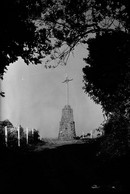 PN 424 - DEUX SEVRES - NOTRE DAME DE LA  PITIE - Croix De Jérusalem - Plaques De Verre