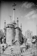 PN 425 - DEUX SEVRES - NOTRE DAME DE LA  PITIE - Le Calvaire - Plaques De Verre