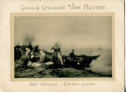 Chromos .n° 23400. Cacao Et Chocolat Van Houten.  Femmes Lavant Le Linge. Barque . - Van Houten